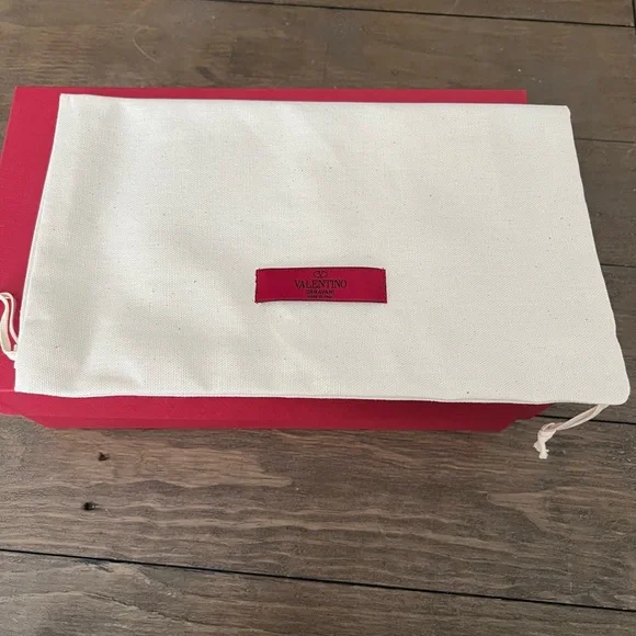 ✨Valentino Rockstud✨ Black Leather Ankle Strap Sandal - Picture 10 of 11